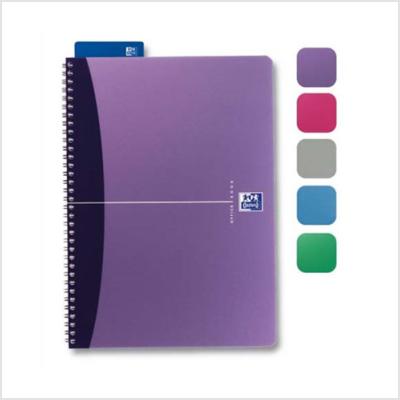 Cahier spiralé Oxford Essential ­ 17,6 x 25 cm ­ 180 pages ­ 5x5 couverture carte souple assortie 5 coloris